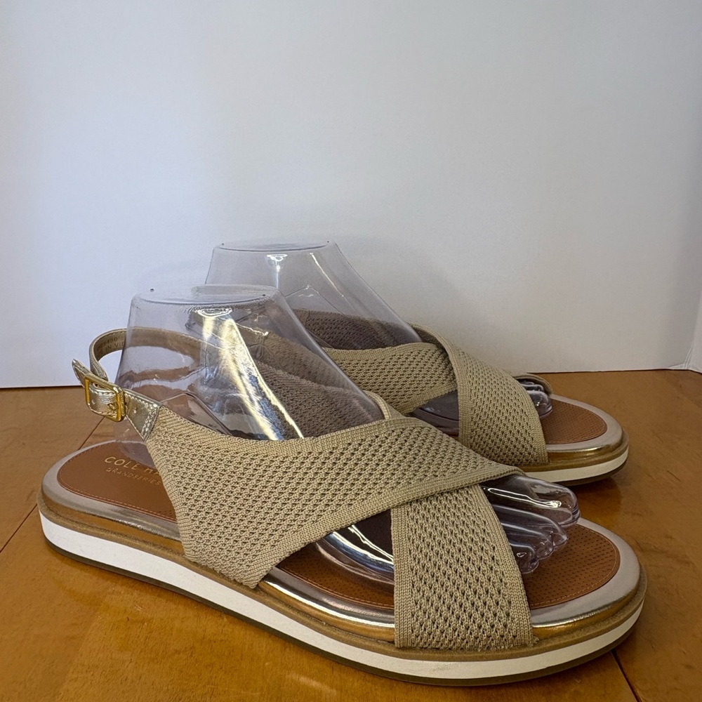COLE HAAN || Grand Series Michaela Stitchlite Sandals Sesame/Gold Women Size 9